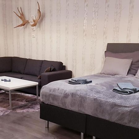 Vartiomaja - Beautiful Apartment Near Arktikum Rovaniemi Bagian luar foto